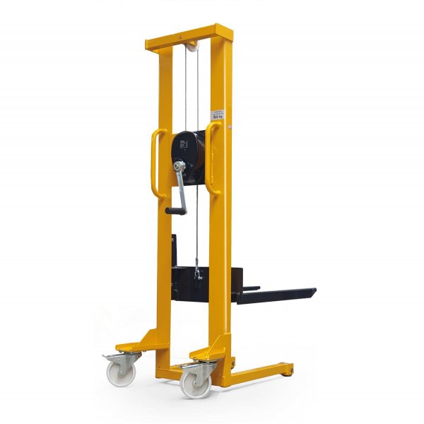Handwindenstapler TAUROLIFTER mit Gabelaufnahme, Hubh&ouml;he 1500 mm, Traglast 300 kg, Polyamid-Bereifung, RAL 1028